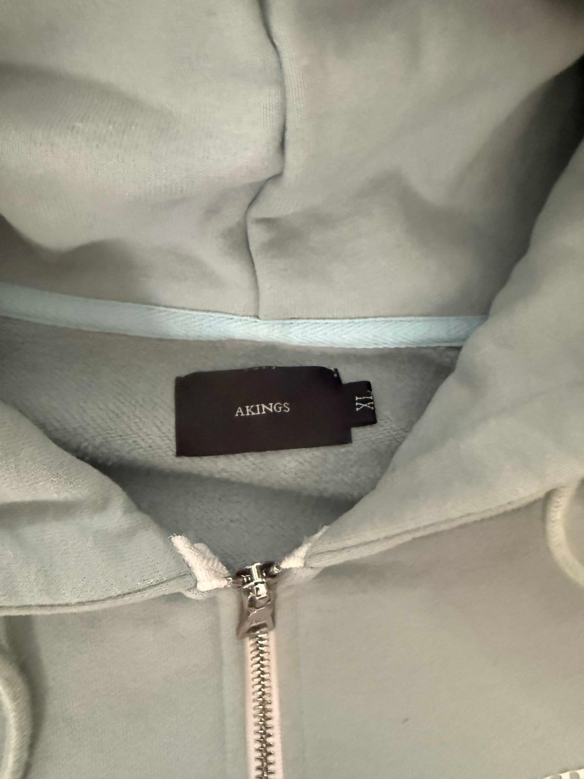 Sweat shirt